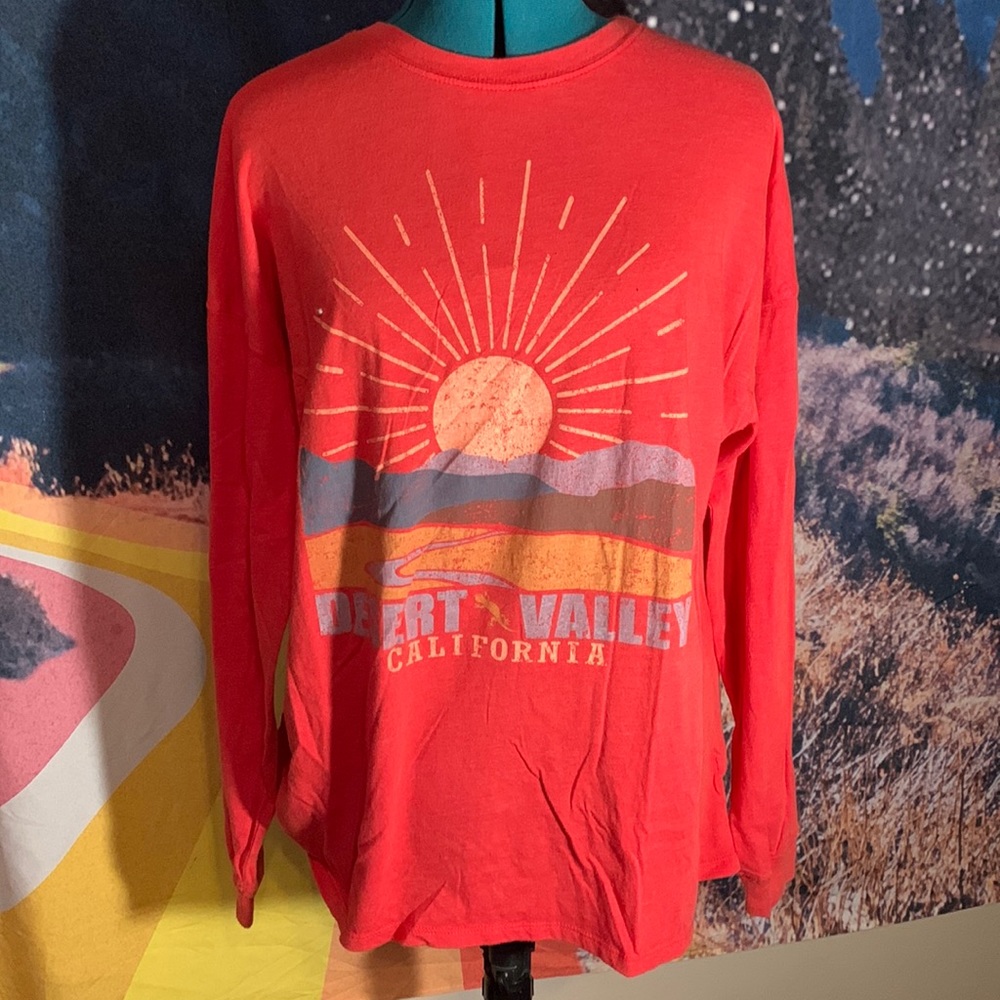 NWT dessert valley long sleeve graphic shirt